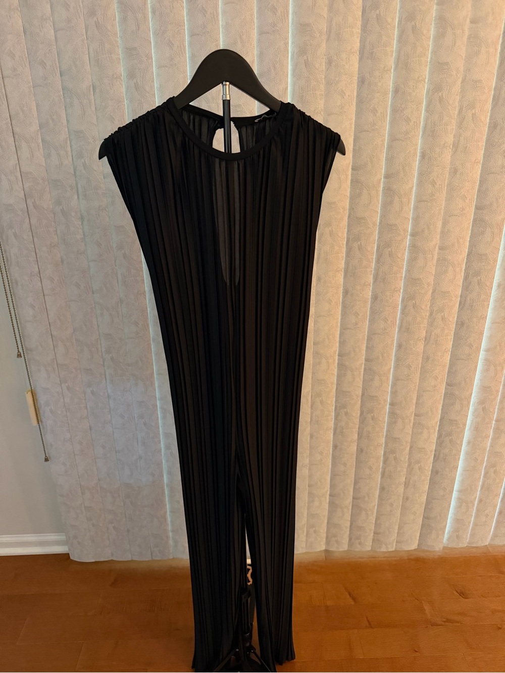Zara Black Pleated Sleeveless Jumpsuit (Worn Once)